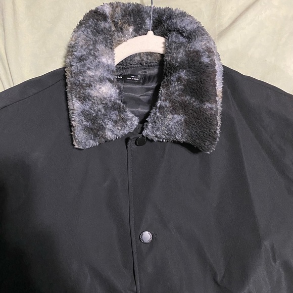 Fuzzy Collar Flap Pocket Jacket - Picture 3 of 3